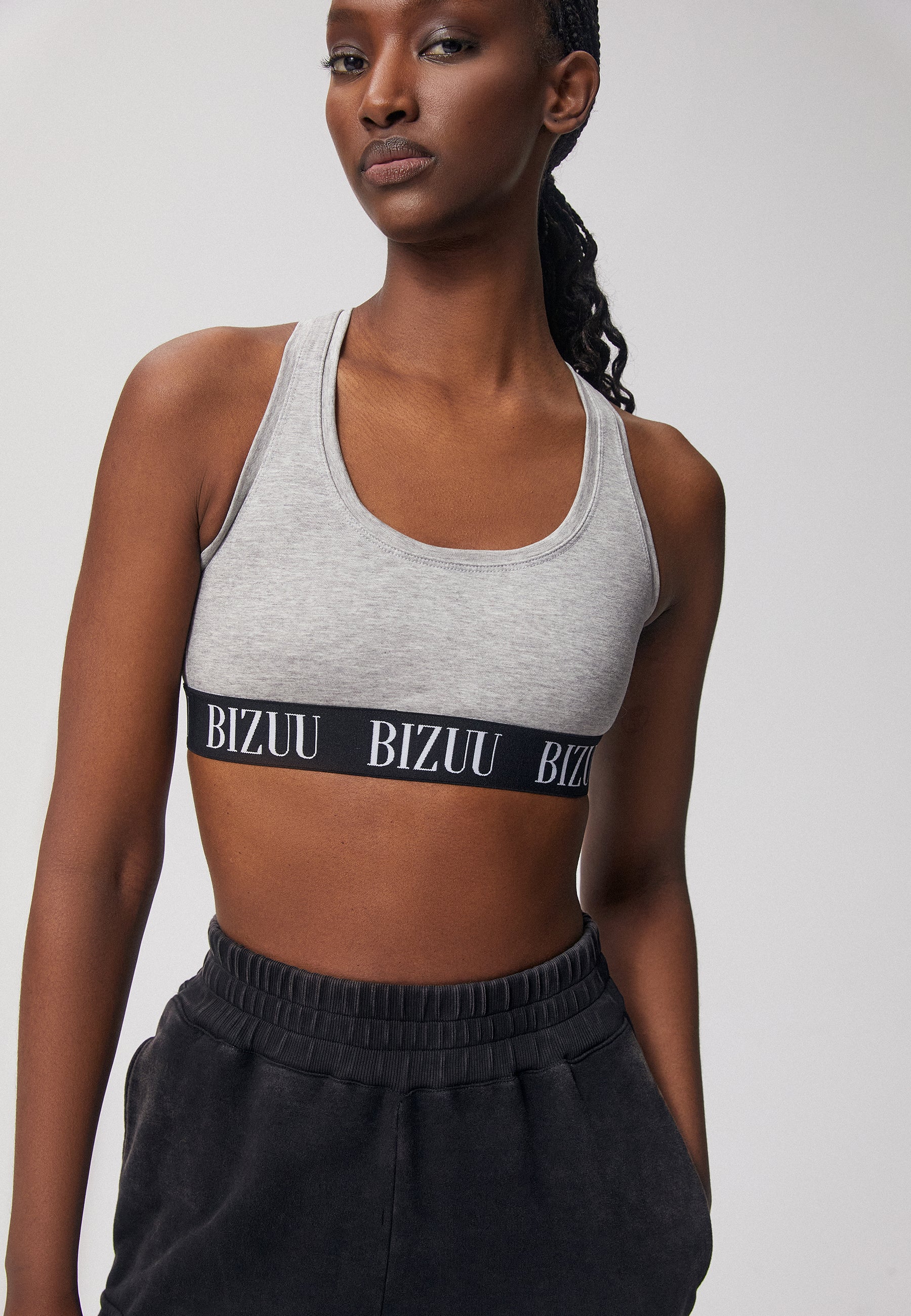 Sports bra with branded elastic band HIBI gray Bizuu