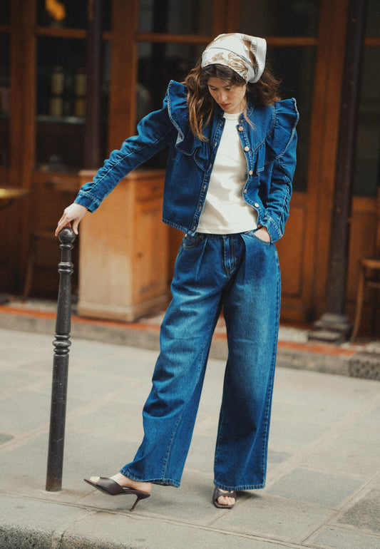 Front view of the LEYLA wide-leg jeans.