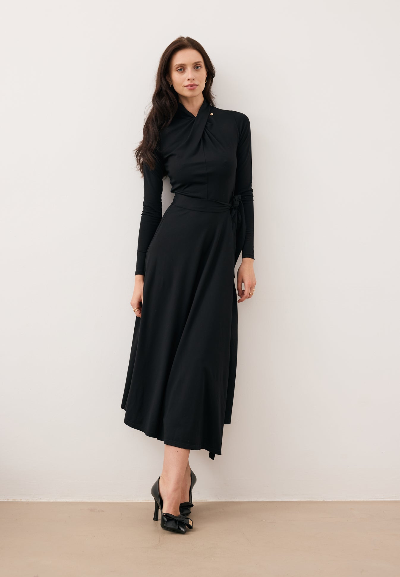 Black midi dress with decorative twist ROTTA  Bizuu