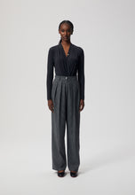 Load image into Gallery viewer, Wide-leg pants in a houndstooth pattern BANOS grey
