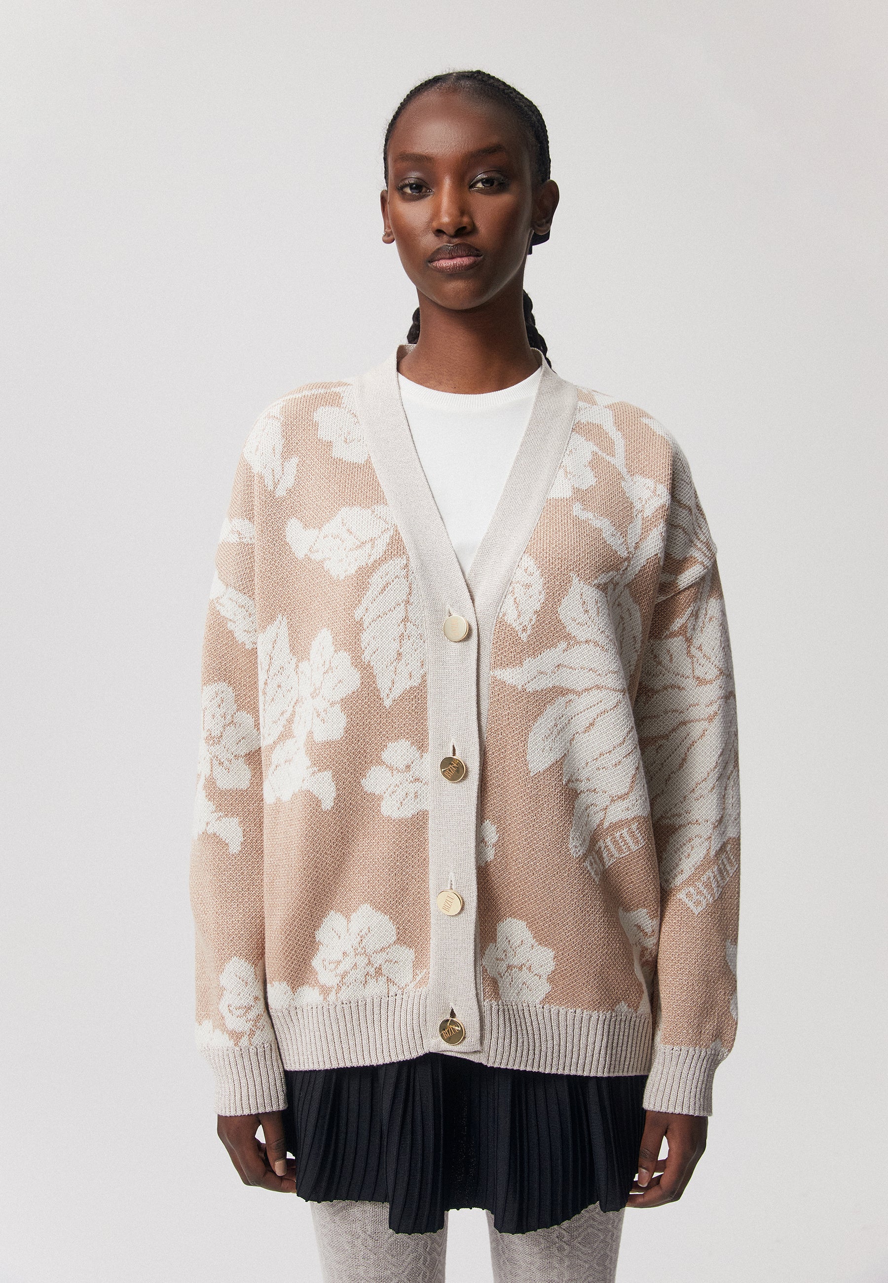 Floral cardigan with gold buttons DOCCO in beige