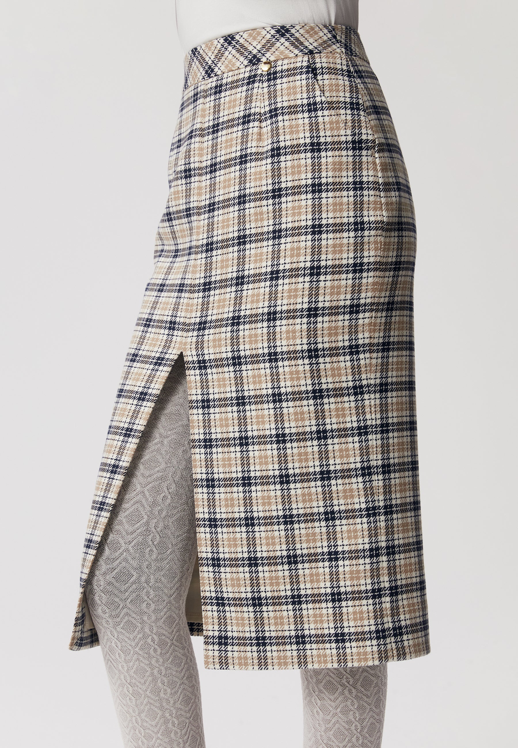 Pencil skirt with slit and checkered pattern LIEGO in cream