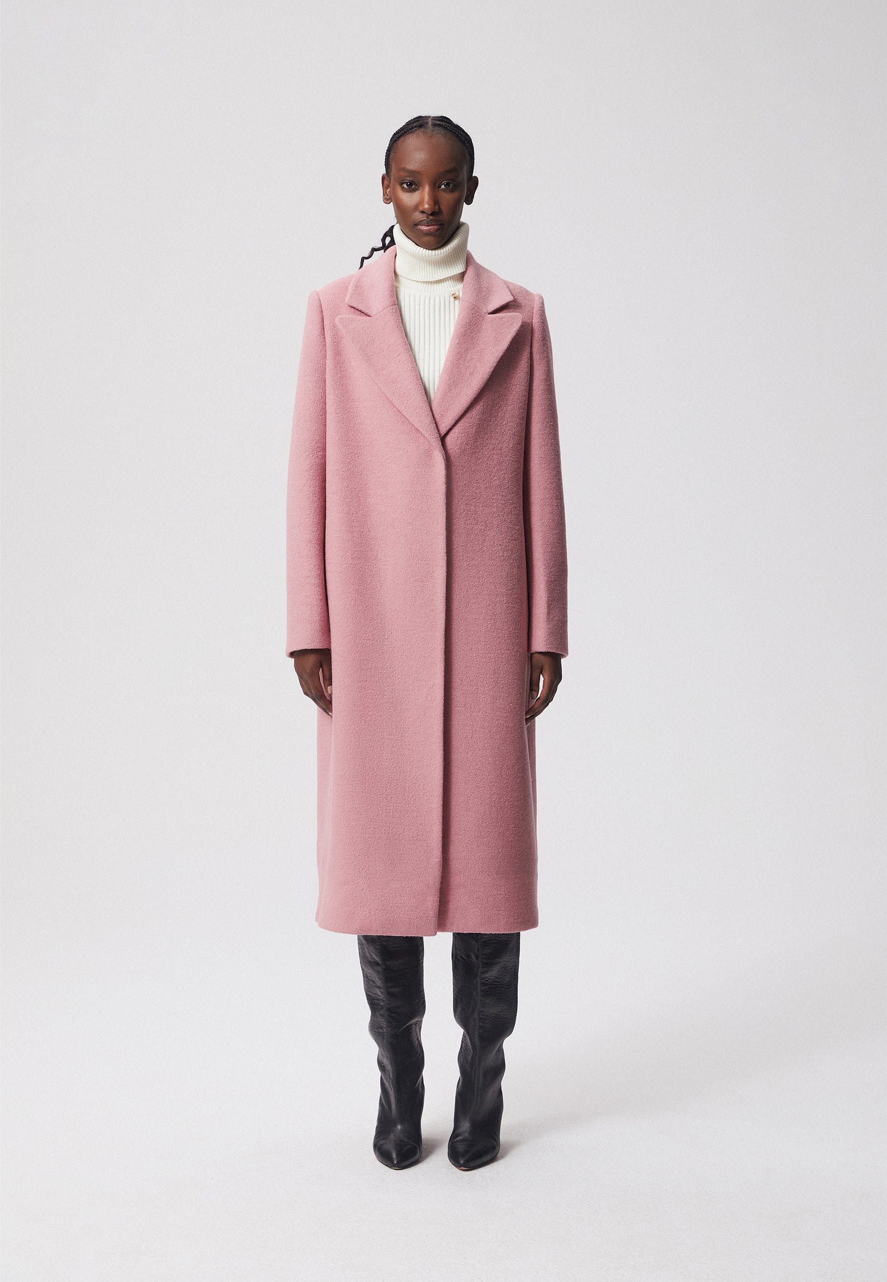 Coat with a logo patch on the back MAXIMA pink