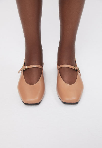 Leather ballet flats with a squared toe and a buckle strap NANTY beige