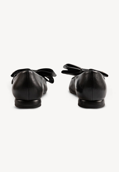 Leather ballet flats with a bow and logo LAVIE black