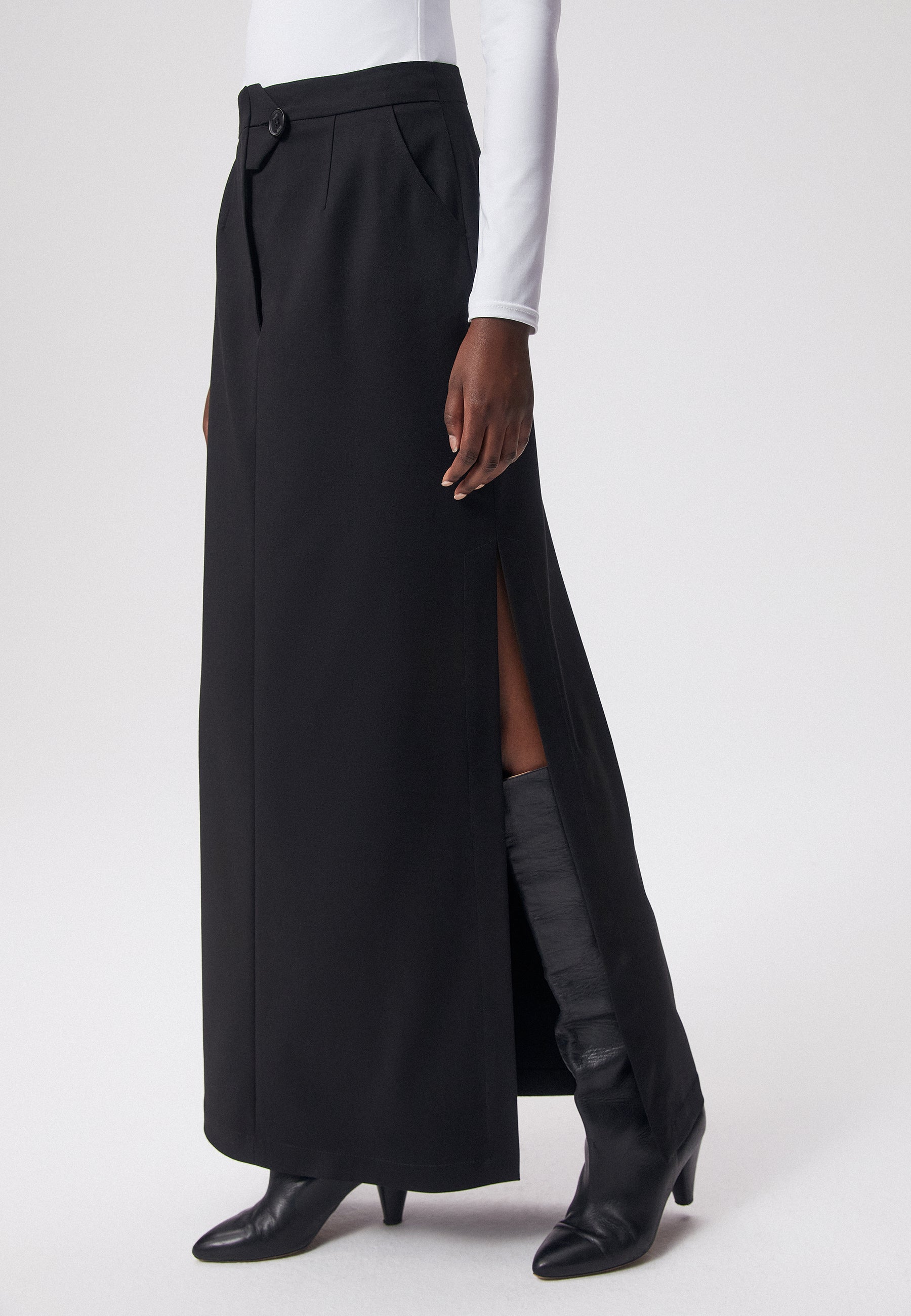 Maxi skirt made of suiting fabric with zipper closure VENTO black