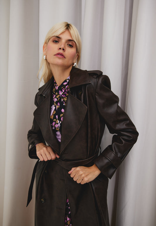 Leather coat with belt and stand-up collar VENEKIA in brown