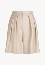 Load image into Gallery viewer, Wide bermuda shorts CEVEN beige
