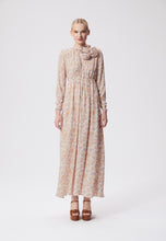 Load image into Gallery viewer, Maxi dress with floral print SIVAS in cream
