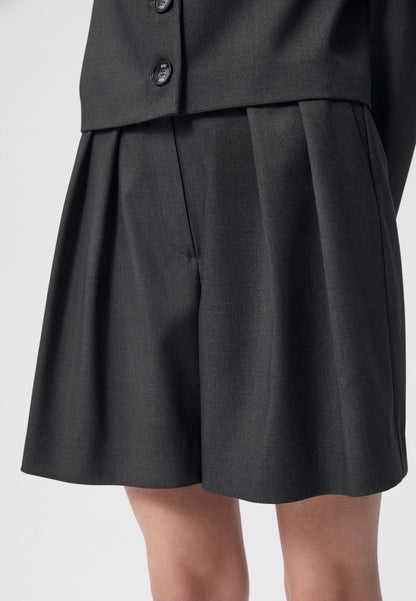 Wide-leg shorts made of suiting fabric SANANA grey