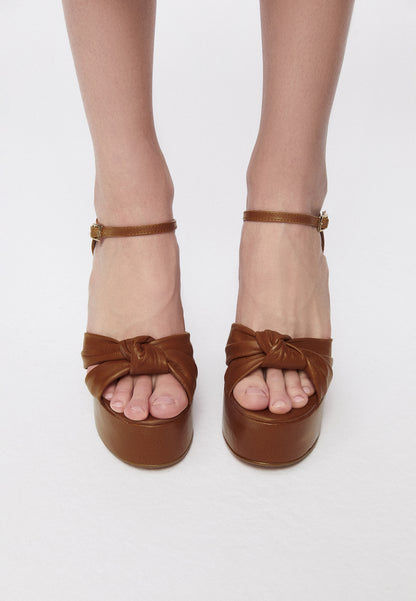 Sandals on a heel and platform RUSTY brown