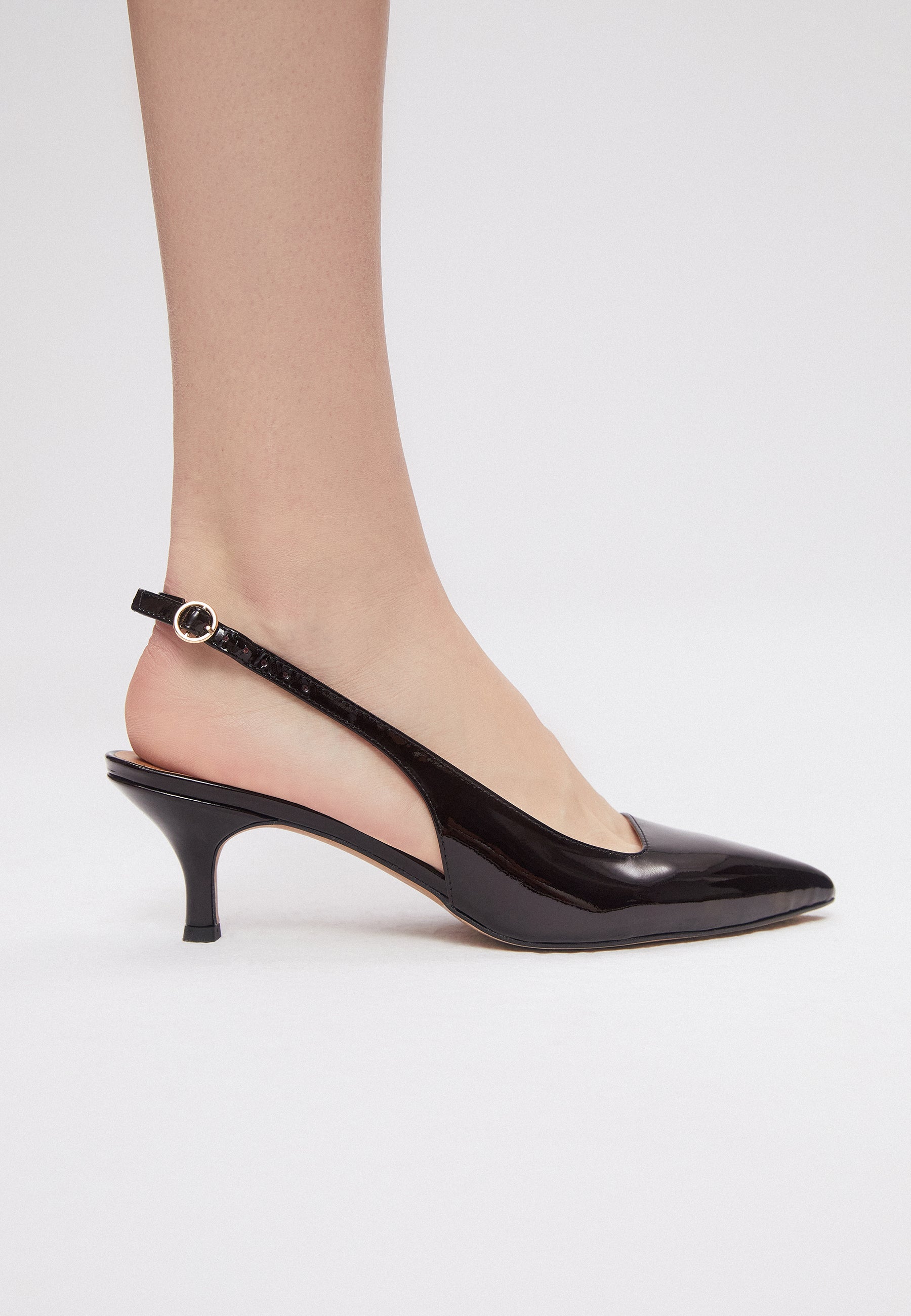 Pointed-toe pumps in patent leather SYLVIE burgundy
