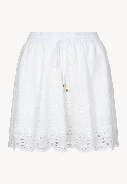 Shorts with decorative broderie anglaise TIMIKA white