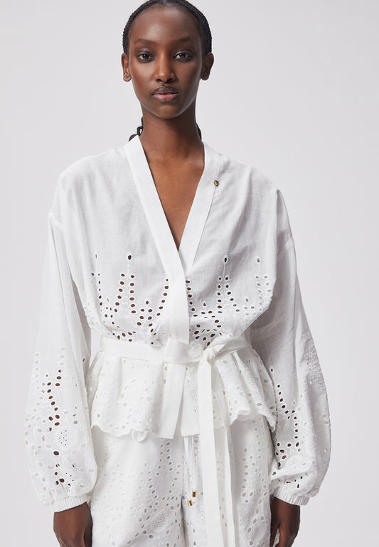 A kimono shirt with a belt and decorative embroidery MULIA white