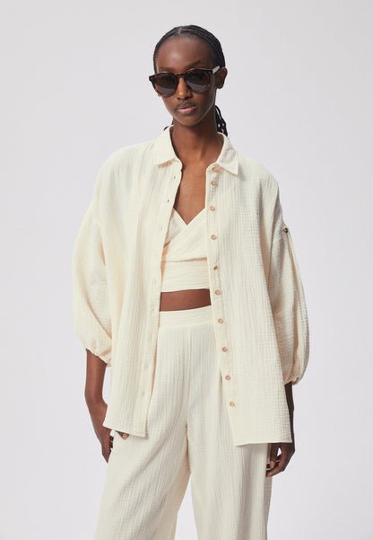 An oversized muslin shirt with a dropped shoulder line FOGO cream