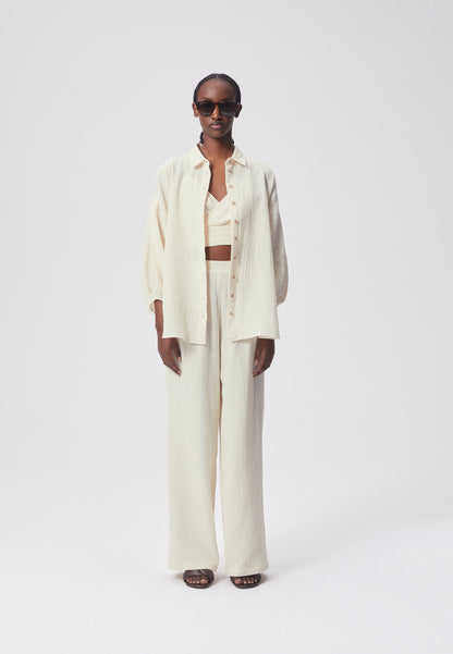 An oversized muslin shirt with a dropped shoulder line FOGO cream