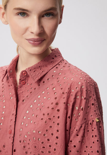 An oversized women's shirt with broderie anglaise NAVA pink