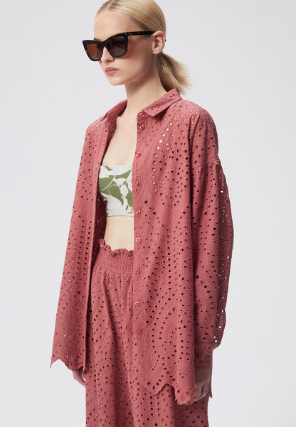 An oversized women's shirt with broderie anglaise NAVA pink