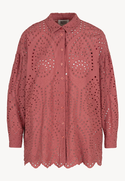 An oversized women's shirt with broderie anglaise NAVA pink