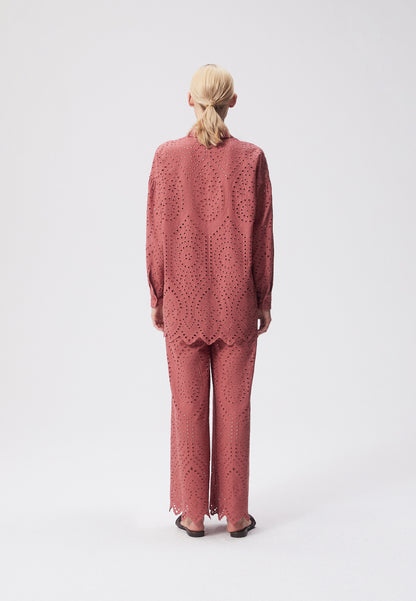 An oversized women's shirt with broderie anglaise NAVA pink