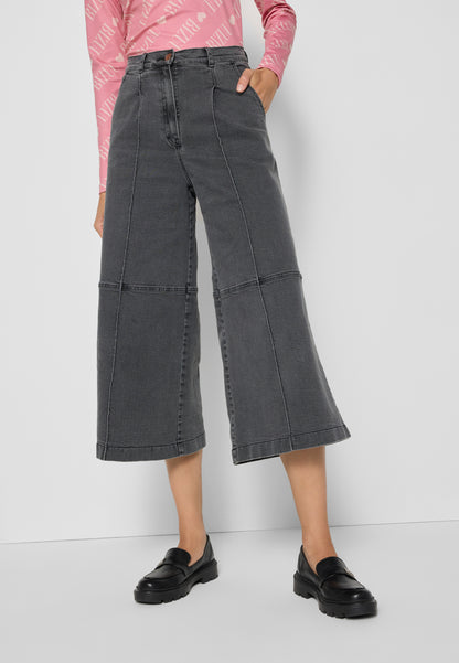 Culotte-style denim pants DOZAMI in grey