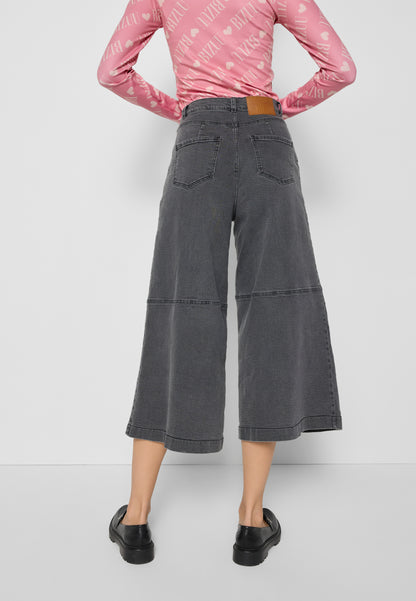 Culotte-style denim pants DOZAMI in grey