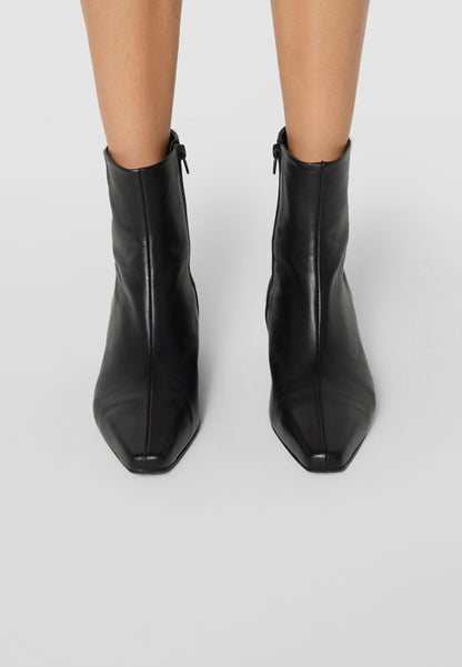 Black leather women's boots with logo JULIMES