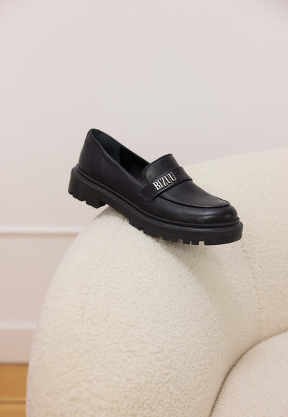 Black women's leather moccasins with silver logo OSBY