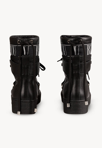 Leather snow boots with branded tape ESPEN in black.