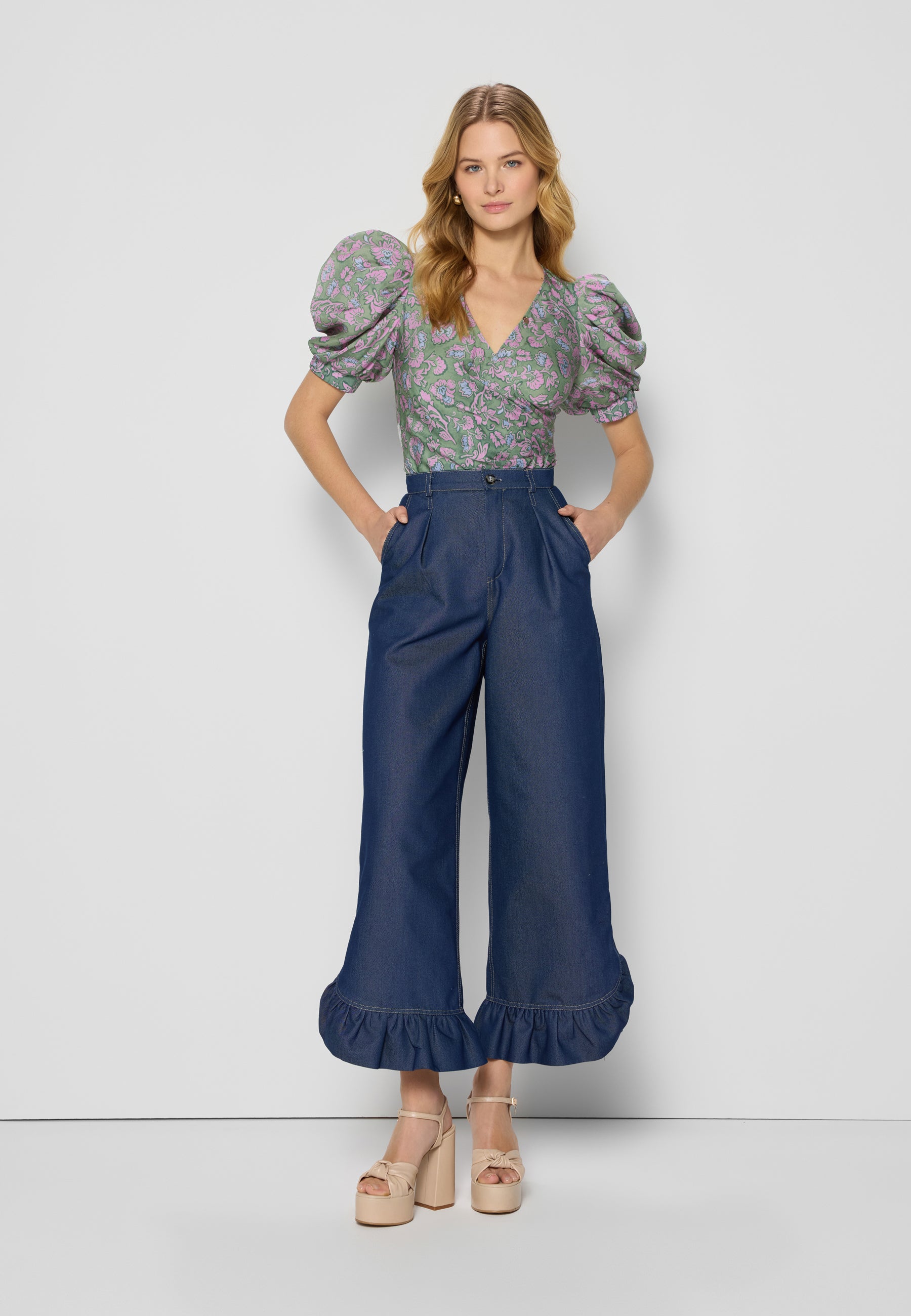 Denim pants with ruffle NELLA navy blue – Bizuu