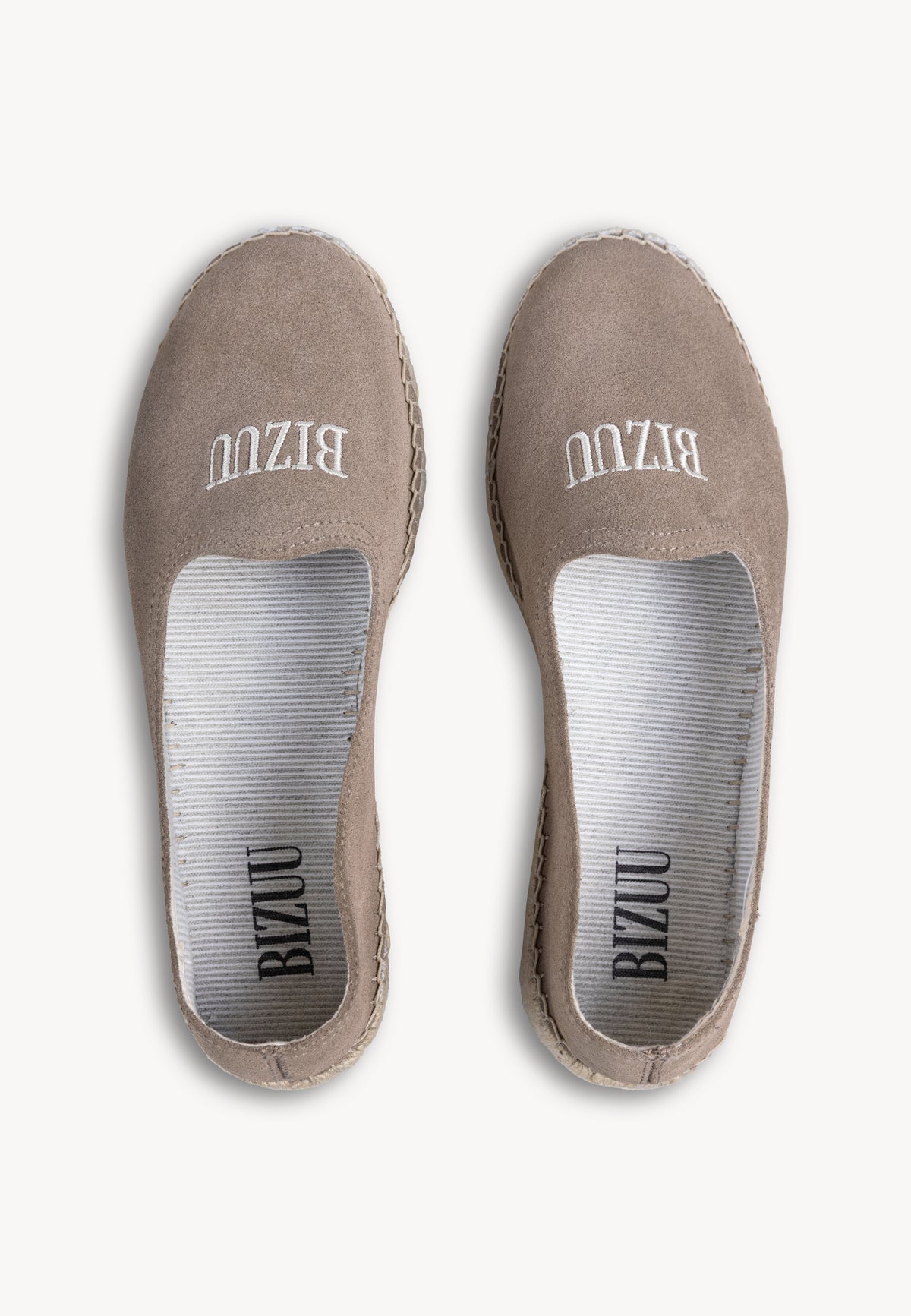 Espadrilles in taupe color AYLA with Bizuu logo, top view.