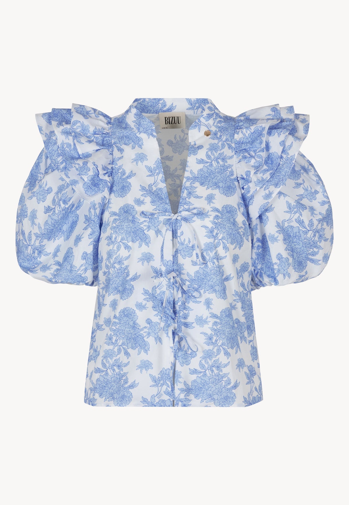 ALIANNA cotton blouse in a floral print in blue. The blouse with ties at the front has buff sleeves.
