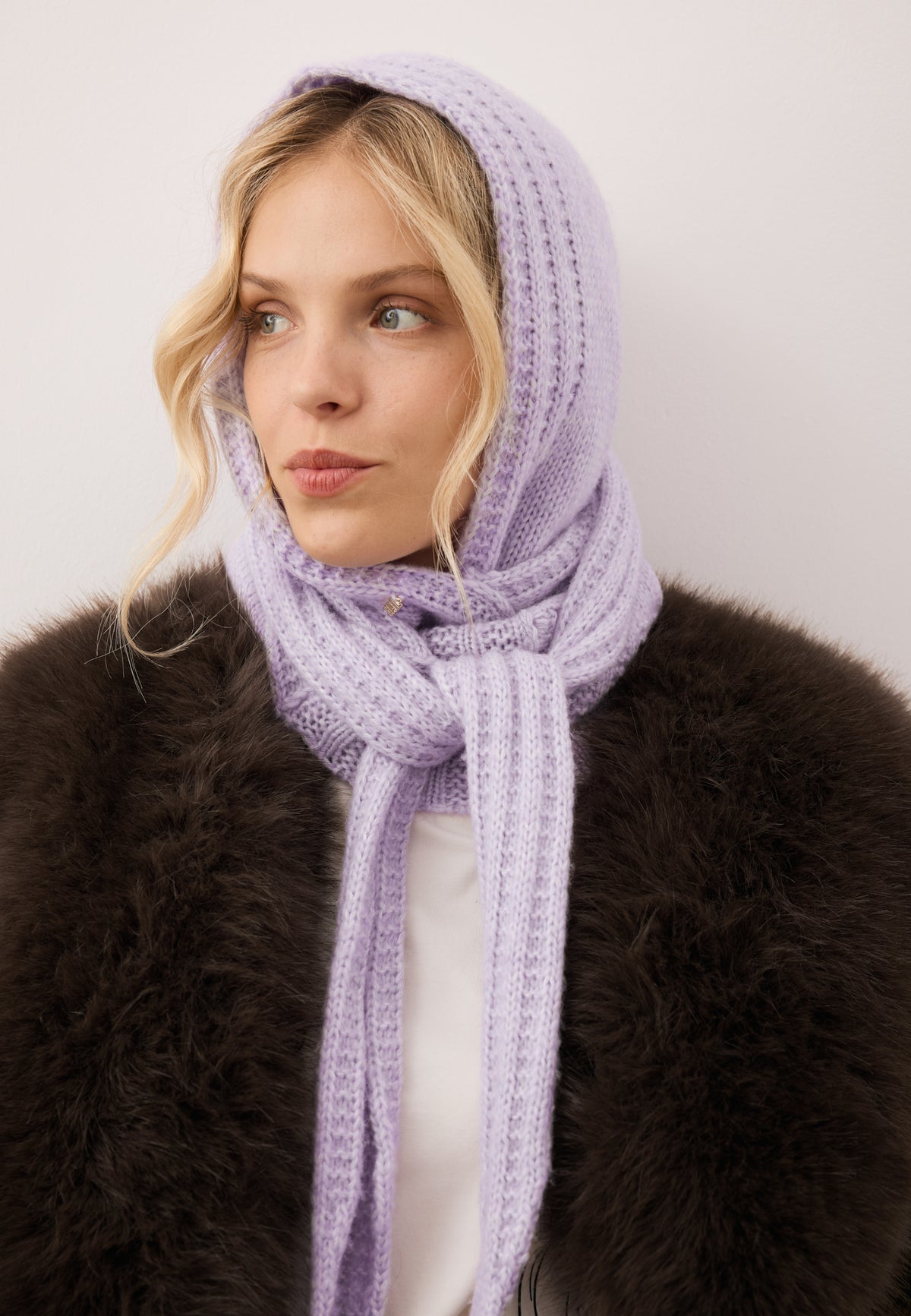 Close-up of the model wearing the purple BIFFI balaclava.