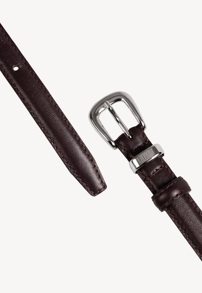 Burgundy CHANTILLY leather belt with a silver buckle.