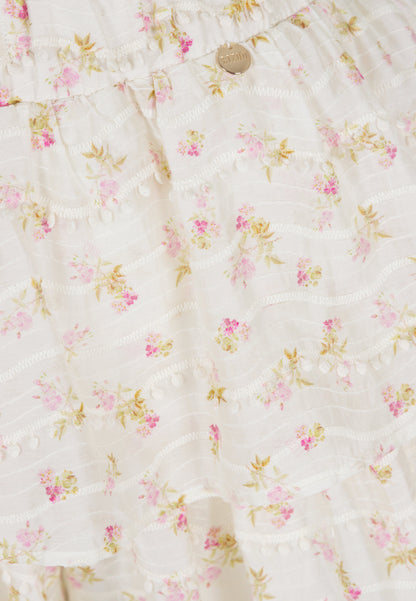 Cream shorts with ruffles COKO