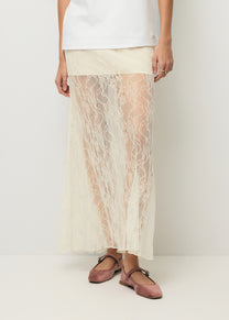A cream FLACE lace skirt.