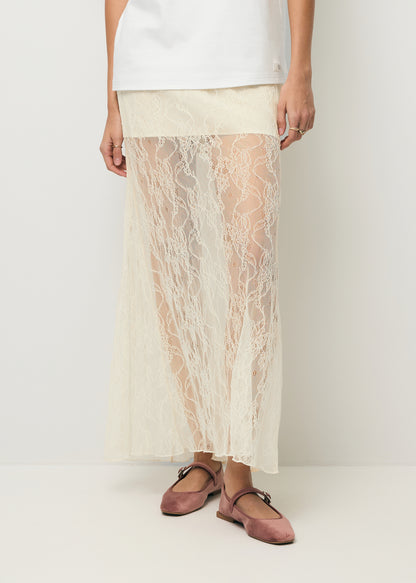 A cream FLACE lace skirt.