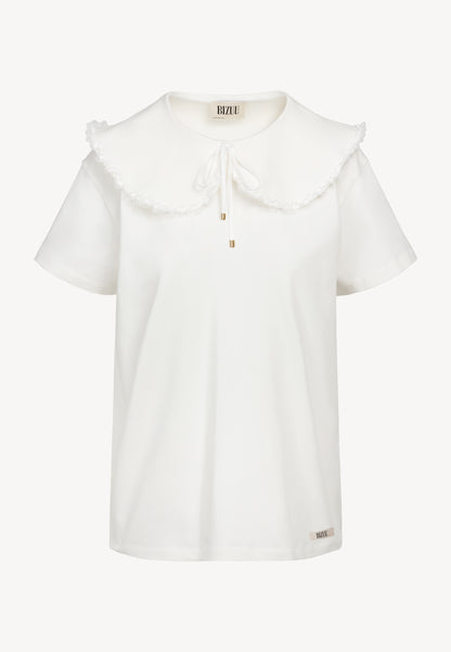 Creamy T-shirt with decorative collar CUTIE