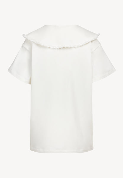 Creamy T-shirt with decorative collar CUTIE