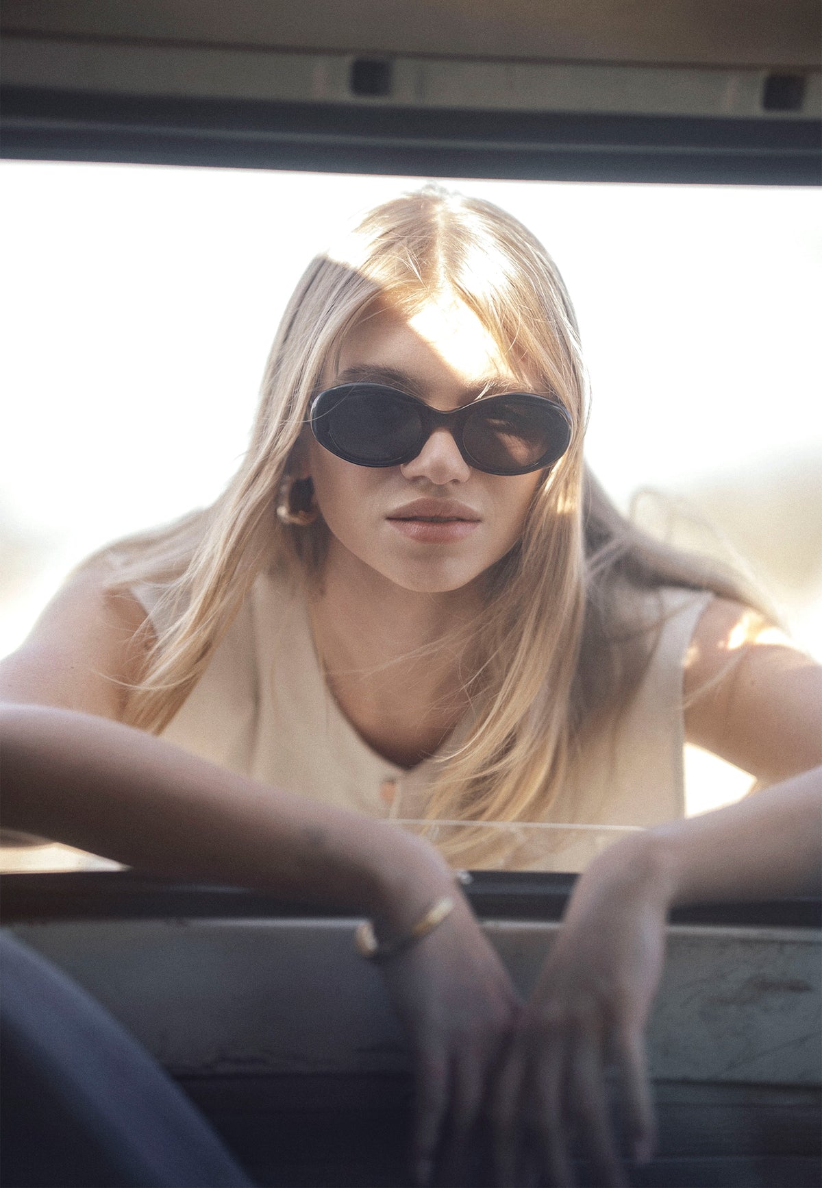 Sunglasses with round frame ENNA black