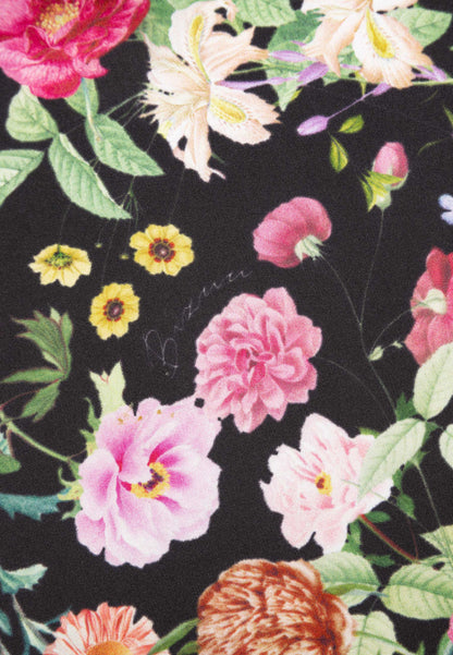 Black silk FIORIA scarf in a floral print.