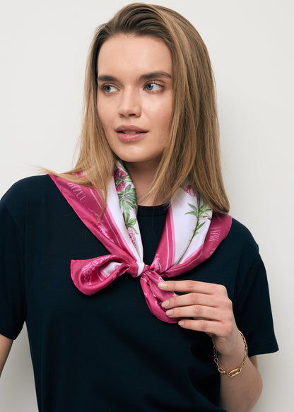 Pink silk FIORIA scarf in a floral print.