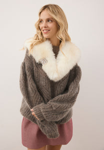Cream faux fur FLOOFU scarf.