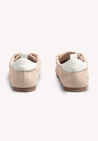 Beige women’s suede LEOLA sneakers.