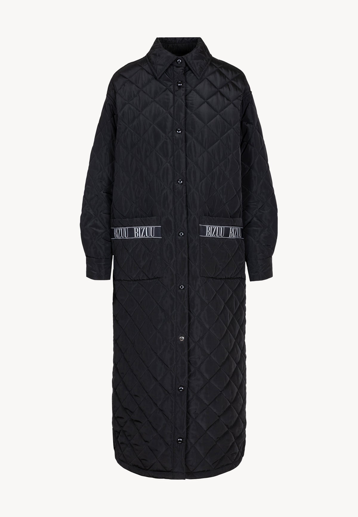 Long black MAREVIA quilted coat with branded tape on the pocket.