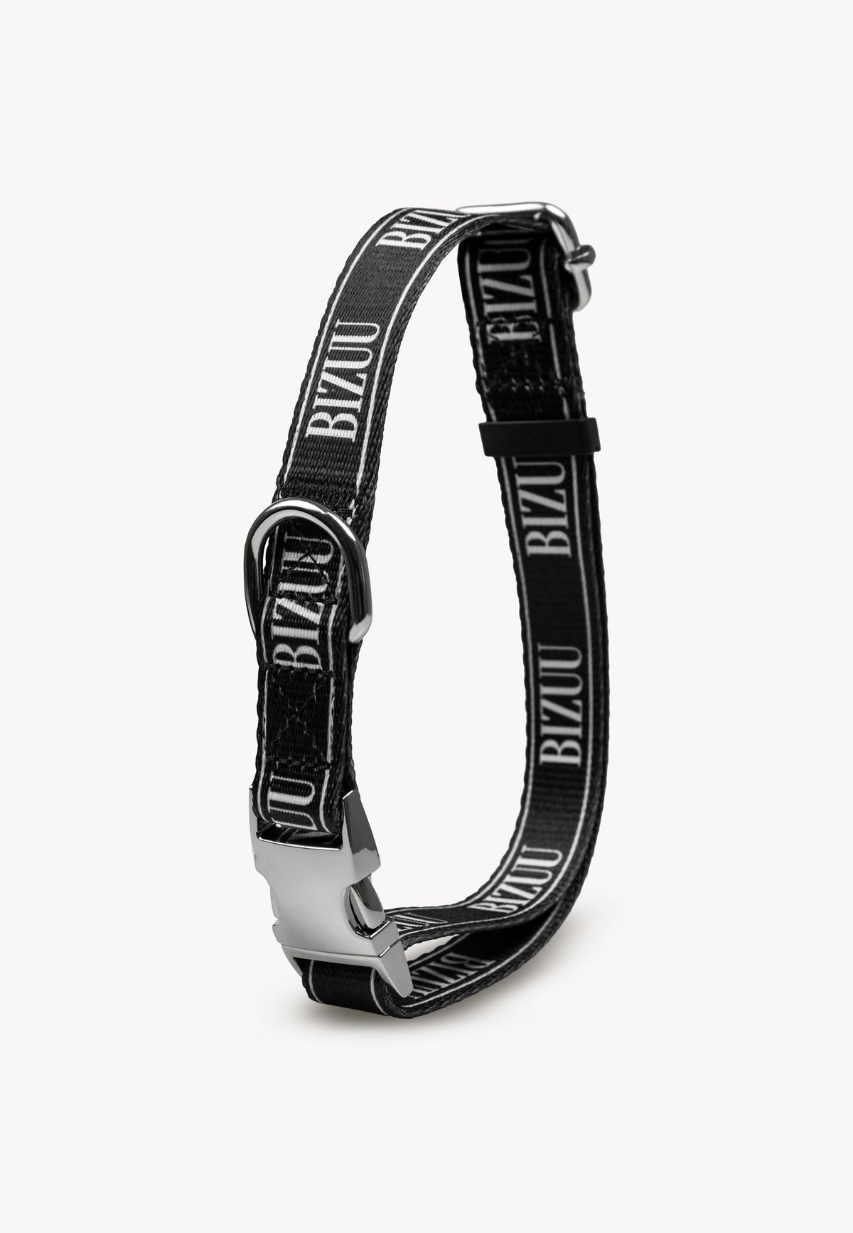Black collar with white Bizuu logo shown in vertical position.