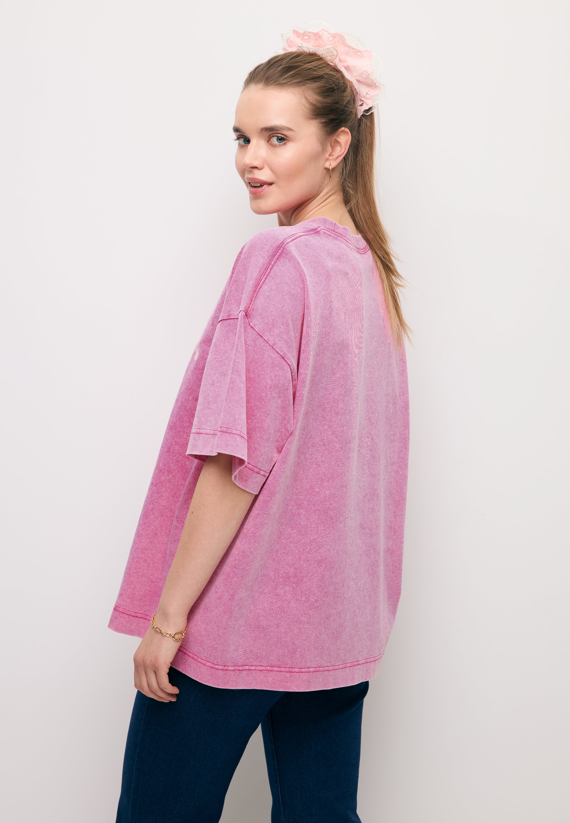 Pink oversized T-shirt with appliqué PAPLYS – Bizuu