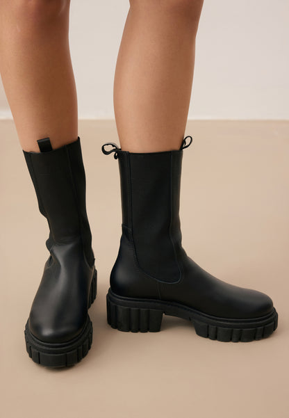 Black leather TORIDE ankle boots