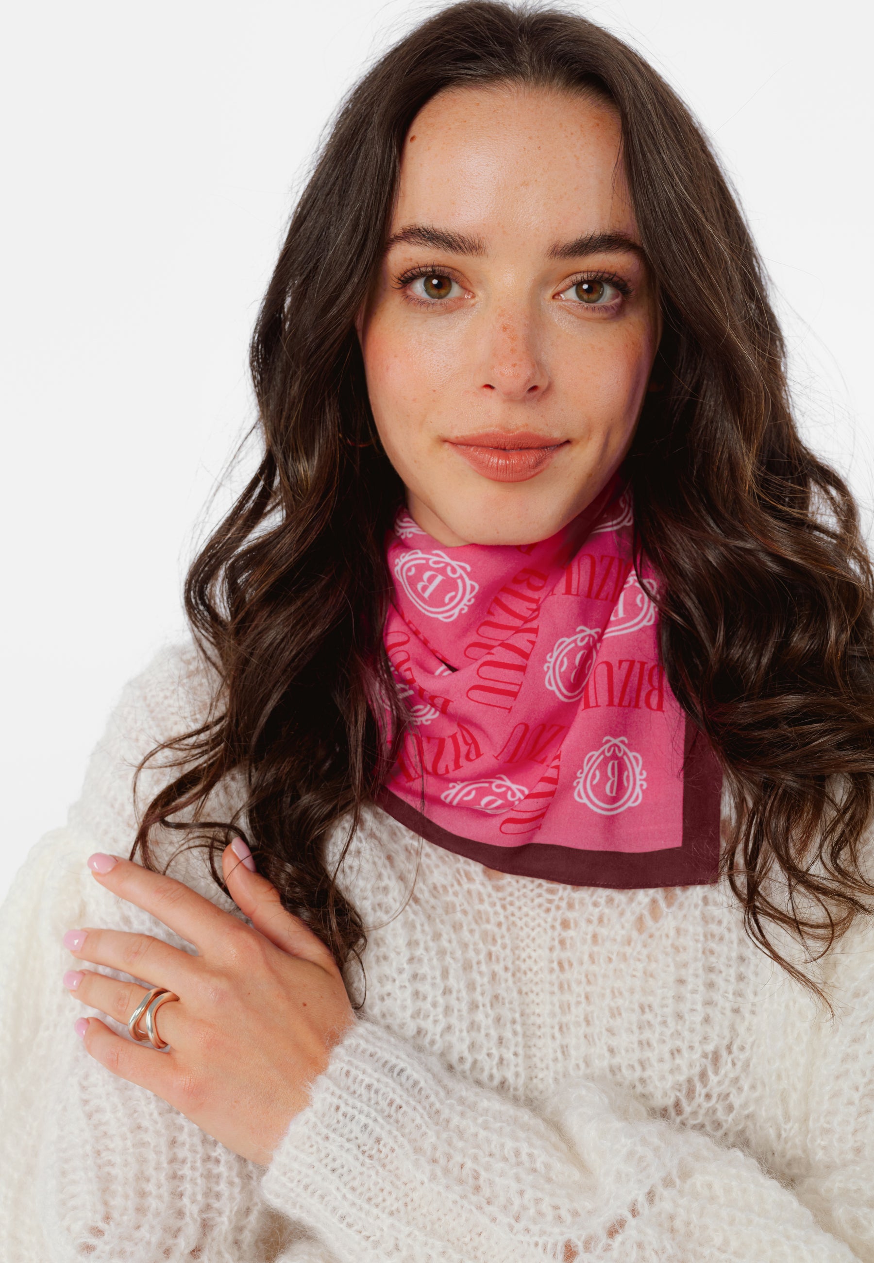 OLMA pink scarf with a logo print