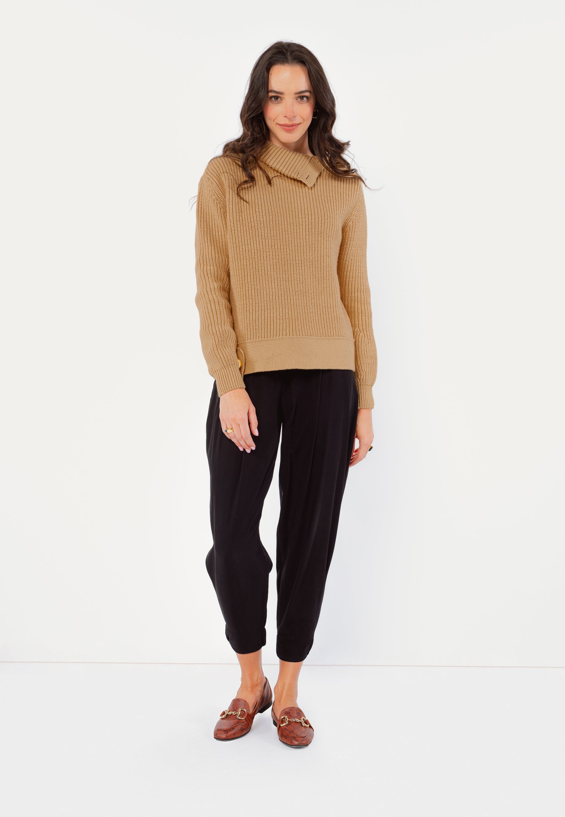 BLANI beige turtleneck with decorative buttons